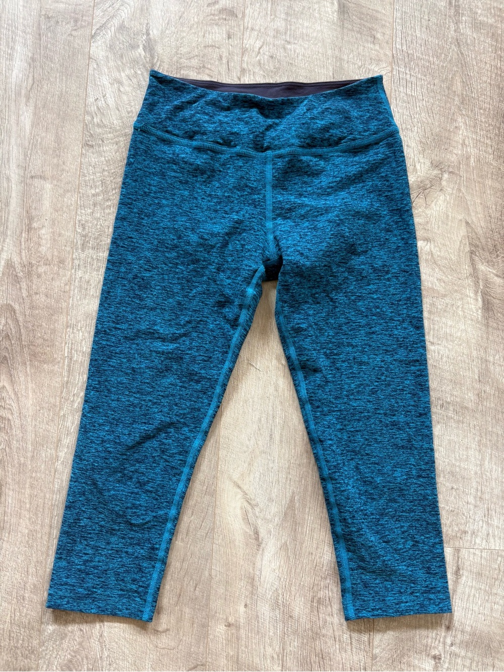 Beyond Yoga Teal Blue Heathered High-Rise Cropped Leggings